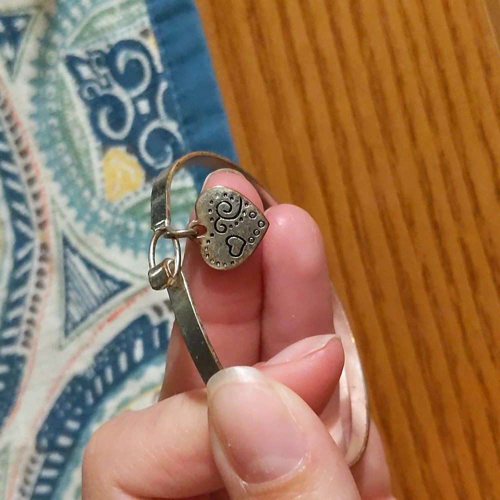 Bracelets - Picture 3 of 3